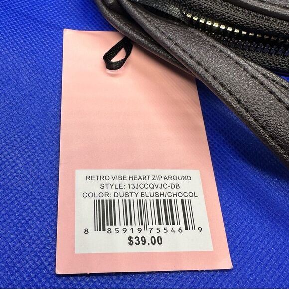 Juicy Couture Pink and Black Heart Wristlet - Picture 3 of 8